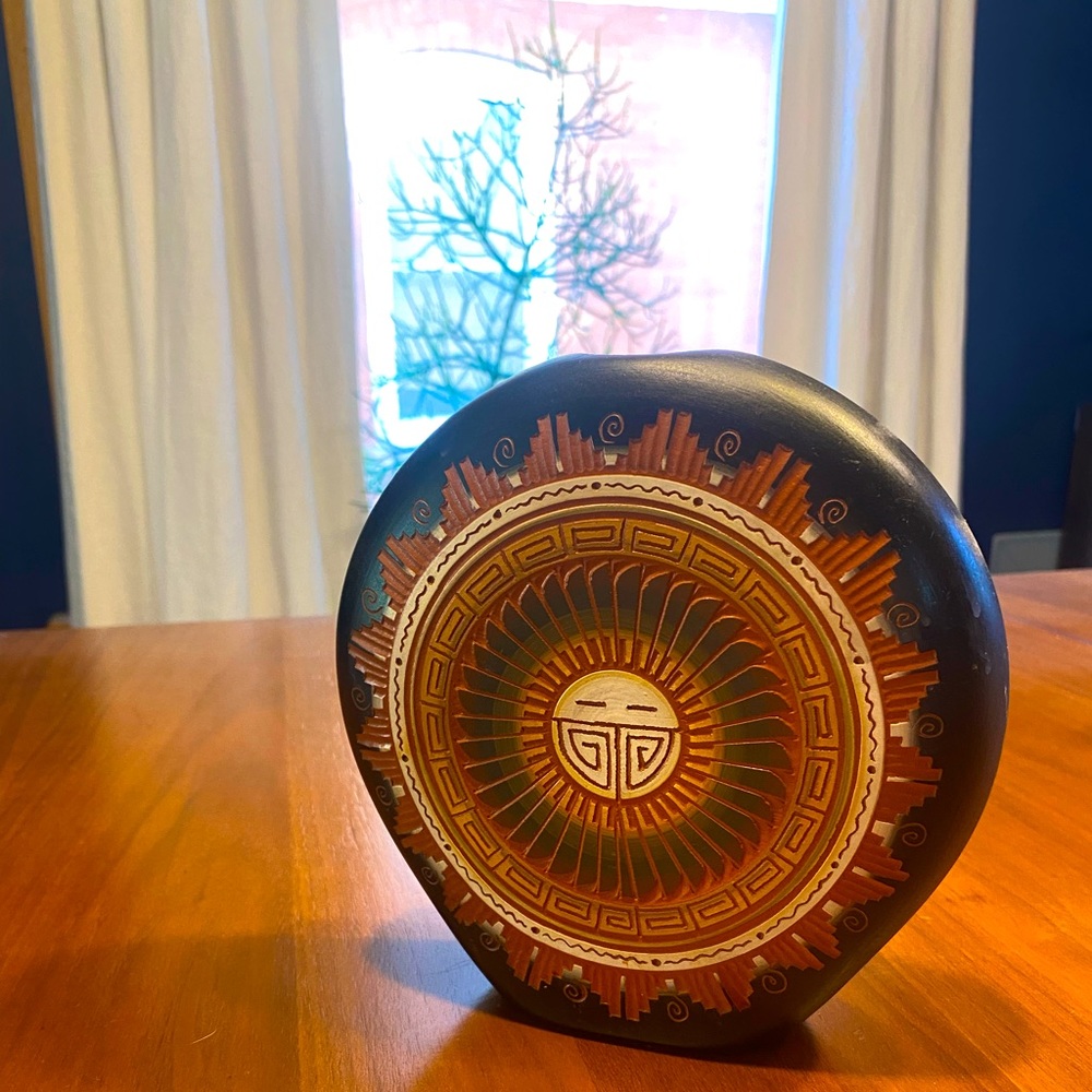Terry Smith Authentic Navajo Terracotta Pottery - Picture 1 of 3